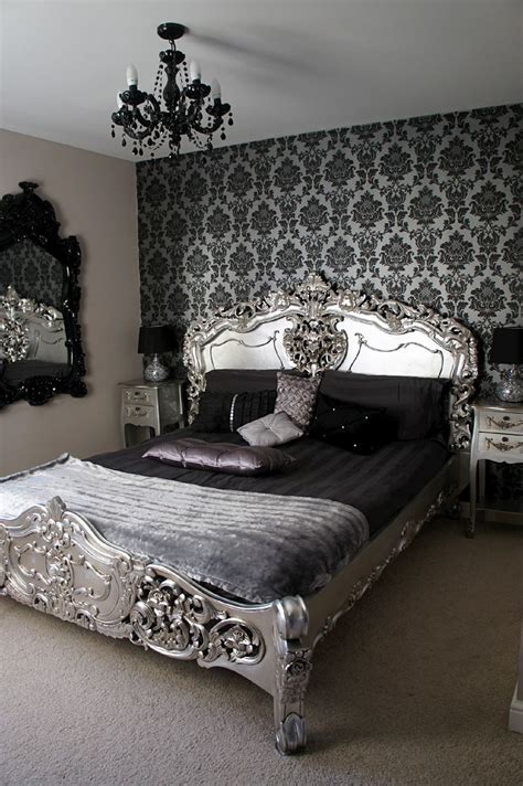 This italian classic design combines traditional and modern design elements to create an extraordinary bedroom suite. Our bedroom all decorated! Went for a silver and black theme!
