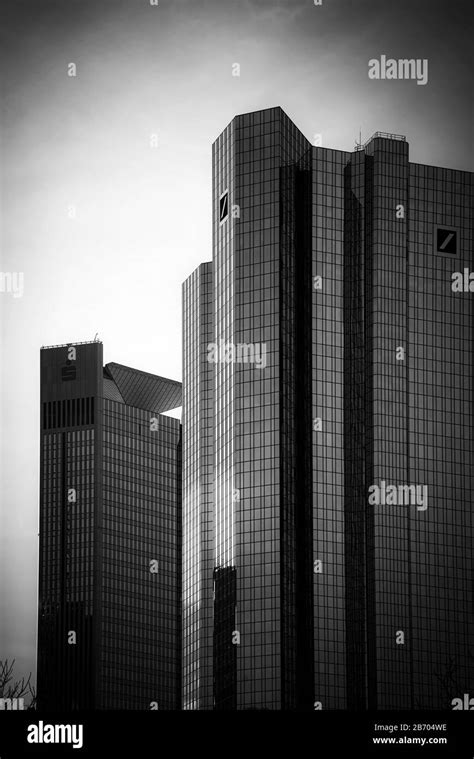 Deutsche Bank Turm Stockfotos Und Bilder Kaufen Alamy