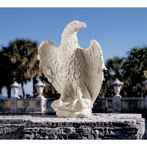 Design Toscano 24 In H X 18 In W Off White Animal Garden Statue In The