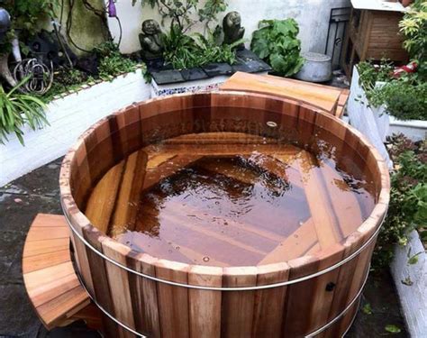 Round Wood Hot Tub With Full Circle Bench Hot Tub Outdoor Hot Tub Backyard Cedar Hot Tub