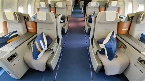 Erste Eindrücke Der Lufthansa Boeing 747 400 Business Class Reisetopia
