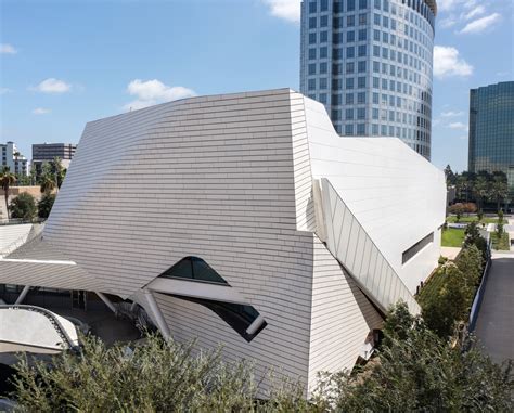 Gallery of Orange County Museum of Art / Morphosis Architects - 3