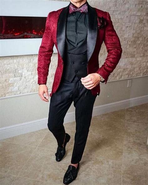 Burgundy Red Wedding Suits For Men Embossing Groom Tuxedos 3 Pieces J