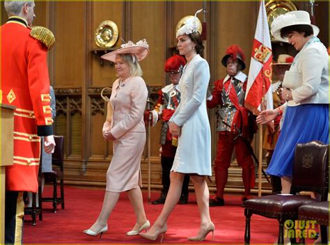 On wednesday, queen elizabeth ii will take a new crown: Kate Middleton & Royal Family Help Celebrate Queen ...