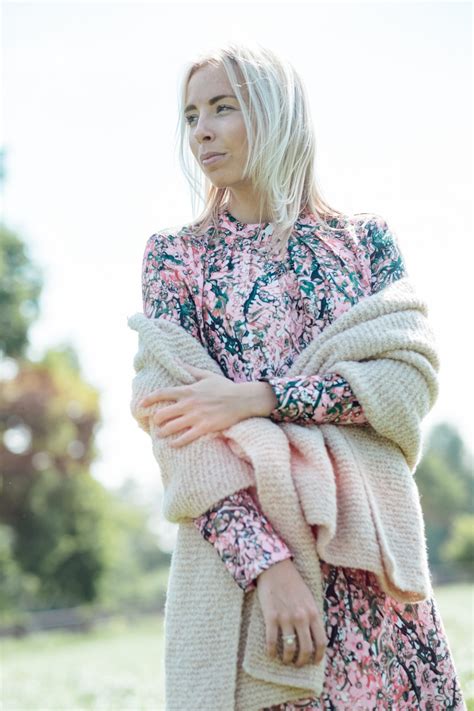 Koop je ln knits cardigan ecru voor dames online vanaf € 359,00 bij carmi. Back to the Roots - LN|Knits