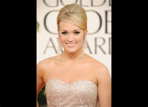 Pregnant Carrie Underwood Is A Vision In White At The American Country Countdown Awards Huffpost