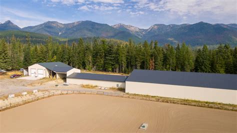 Montana Horse Ranch With An Indoor And Outdoor Riding