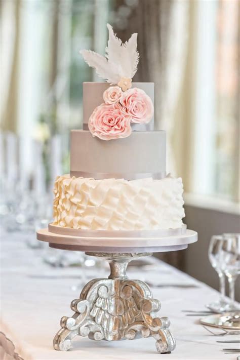 See more bejewled wedding cakes you don't need to know your art deco from your art nouveau to admire this cake's geometric gatsby style. Great Gatsby inspired wedding cake - Cake by Jen's Cake ...
