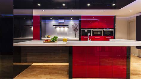 This time we are all about red and white kitchen designs, but you sure can come back for our website's other posts on décor and much more. Color Scheme Idea: 20 Red, Black and White Kitchen Designs ...