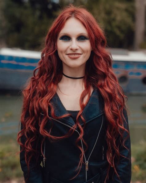 Fabienne Erni Eluveitie Illumishade Rmetalboners