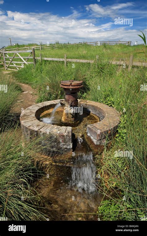 Flowing Artesian Well Hi Res Stock Photography And Images Alamy