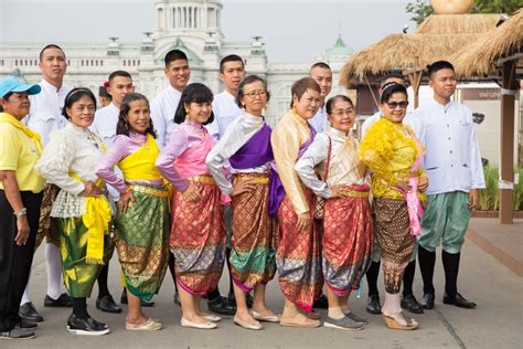 Traditional Dresses Of Thailand That Portray Thai Fashion Culture