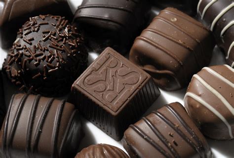 Compound chocolate — is a less expensive non chocolate product replacement made from a combination of cocoa, vegetable fat, and sweeteners. National Chocolate Day 2015: How To Get Freebies, Plus ...