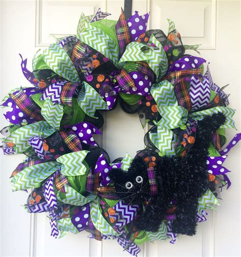 Pin by BumbleBee Wreaths on BumbleBee Wreaths | Handmade wreaths, Christmas wreaths, Halloween ...