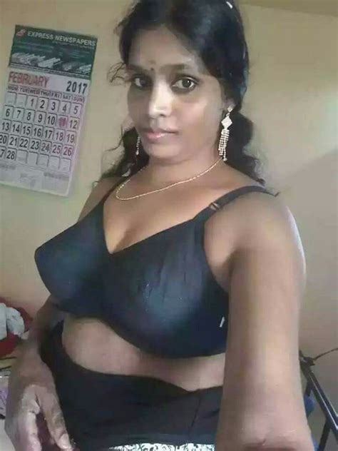 Pin By Bala Dhandapani On Indian Wife Bra Beauty Desi Girl Selfie Beautiful Women Pictures