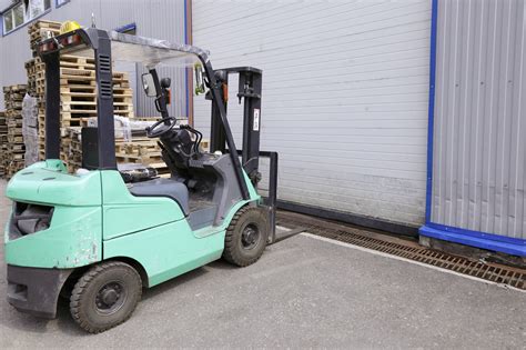 Streamlining Warehouse Operations The Role Of Forklift Fleet