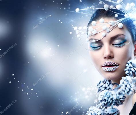 Winter Woman Christmas Girl Makeup — Stock Photo © Subbotina 20381551