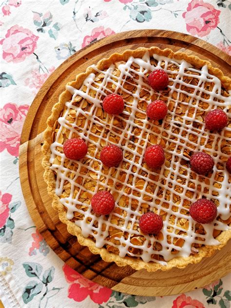 Raspberry And Almond Bakewell Tart Gills Bakes And Cakes