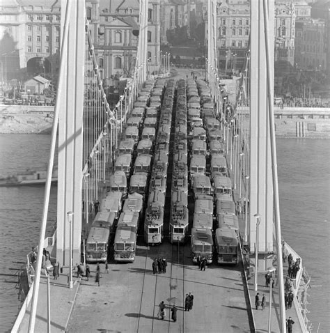 engineers demonstrating the cantilever principles of the Forth Bridge
