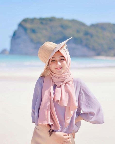Viral 15 Ootd Pantai Hijab Celana Terkece Ide Outfit Kece