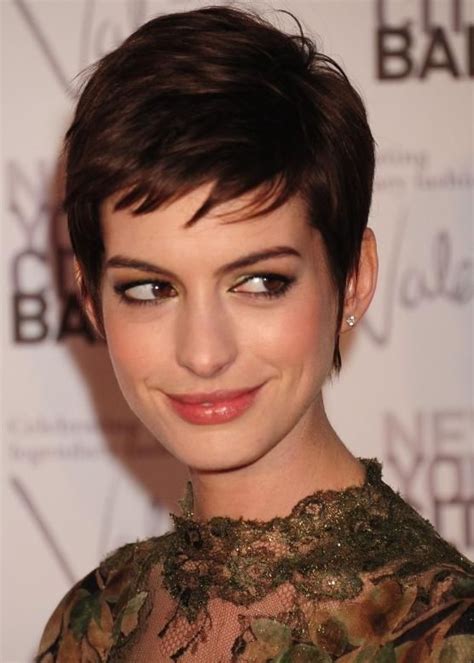 Latest Celebrity Haircut Anne Hathaway Hairstyles
