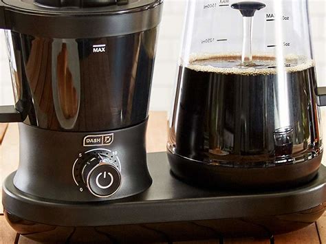 This Coffee Carafe Holds Up To 42 Ounces Of Cold Brew