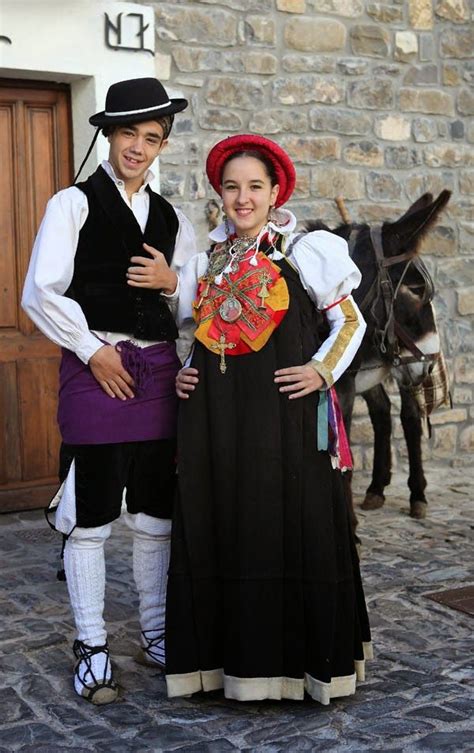 Costume Of The Anso Valley Aragon Spain Traditional Outfits Folk
