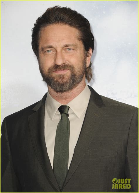 Gerard Butler Steps Out At Geostorm Premiere Following Motorcycle Accident Photo 3973564