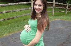 pregnant bodies skinny belly butt really selfies fake critiquing stop please weeks gain sarah stage model looks womens re friends