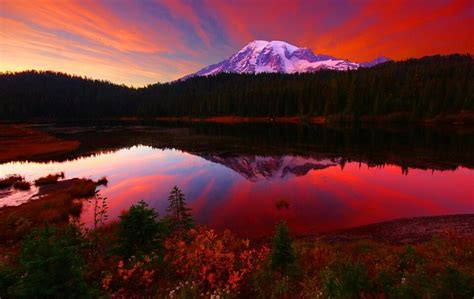 Beautiful Red Sunset Mountain Lake Scenic Lakes