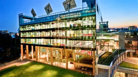 Queensland University Of Technology Qut Rankings Fees And Courses
