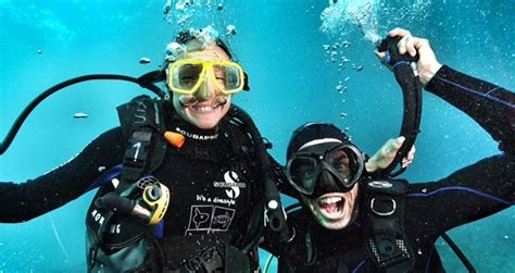 Top Three Reasons To Become A Scuba Diving Instructor