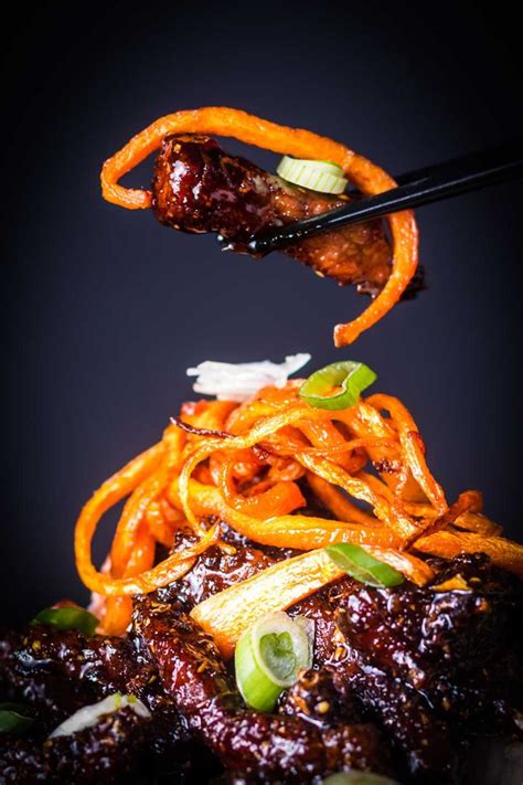 Ready in 15 minutes and phenomenally one of the most popular chinese takeout dishes, this features succulent beef with broccoli *the quick cooking times assume you're using a wok or heavy skillet over very high heat. Chinese Style Sticky Chilli Beef | Recipes, Crispy chilli ...