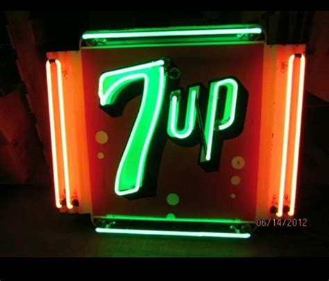 7up Neon Sign Vintage Neon Signs Vintage Ads Love Neon Sign 7up