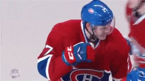 Search, discover and share your favorite brendan gallagher gifs. Pin on Brendan Gallagher ️