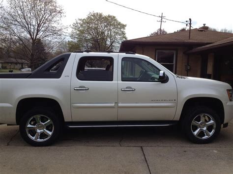 Thanks to a full redesign in 2007, the 2008 avalanche as an exceptionally functional hauler/tower and a surprisingly smooth highway cruiser. 2008 Chevrolet Avalanche for Sale by Owner in Portage, MI ...