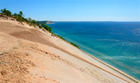 17 Best Beaches in Michigan (for 2021)