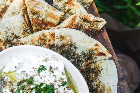 Grilled Middle Eastern Zaatar Flatbread Bread Recipe The Meatwave