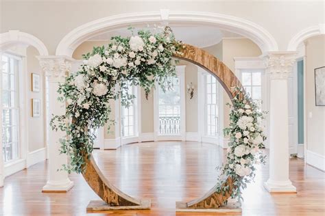 The Perfect Round Wooden Wedding Arch For Your Special Day