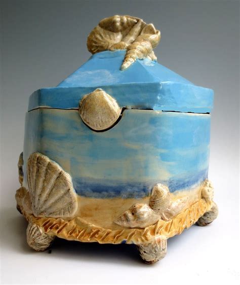 From sculptural displays to functional vessels for your keepsakes, the wood and ceramic boxes we offer are each handmade by one of north america's finest artists. Beach box | Ceramics projects, Native american pottery ...