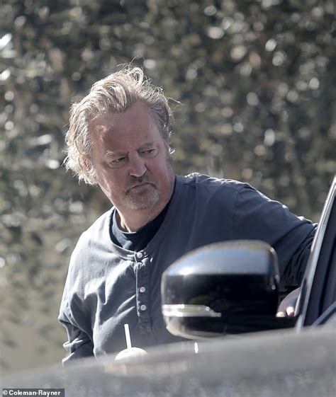 Matthew Perry Looks Dishevelled In Rare Appearance Daily Mail Online