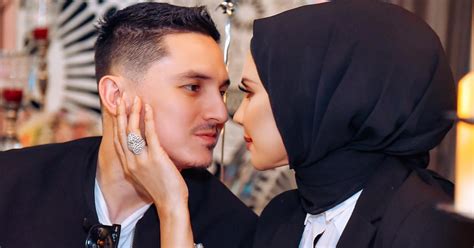 Karena namanya sangat up to date menyesuaikan pilihan nama bayi perempuan zaman now. Orang Perempuan Zaman Sekarang, Suka Berkenan Orang Punya ...