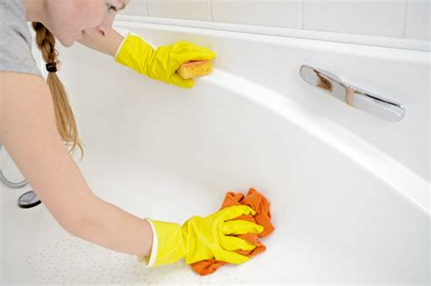 Fortunately, cleaning the inside of your air tub's elaborate collection of pipes, jets, and nozzles is really straightforward and easy! The 4 Best Tub Cleaners For Soap Scum