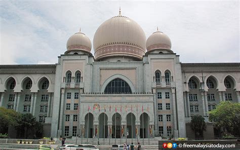 Jun 24, 2021 · pengakuan w punya anak rezky aditya di luar nikah, minta maaf ke citra kirana: Apa status agama anak luar nikah? Mahkamah Persekutuan ...