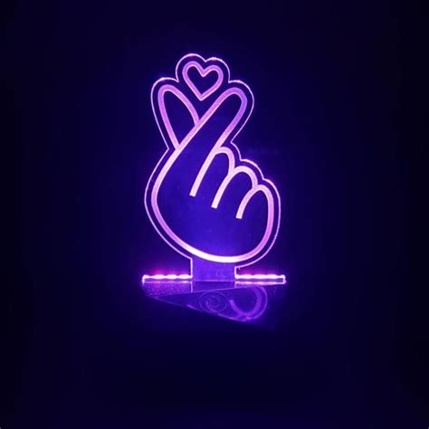 Light Up Your Living Space With This Brilliant Glowing Led Finger Heart