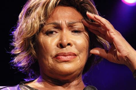 By submitting my information, i agree to receive personalized updates and marketing messages about tina turner, based on my information, interests, activities, website visits and device data and in. Tina Turner pierwszy raz o samobójstwie syna: Był bardzo ...