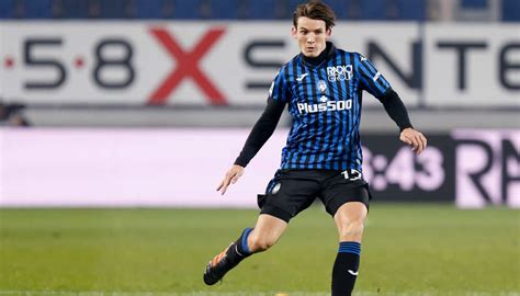 €23.00m* mar 29, 1991 in zwijndrecht, netherlands. Marten de Roon taucht auf dem Radar des FC Barcelona auf
