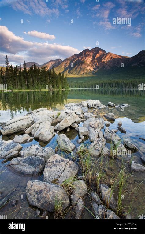 Pyramid Lake Jasper National Park Alberta Canada Stock Photo Alamy