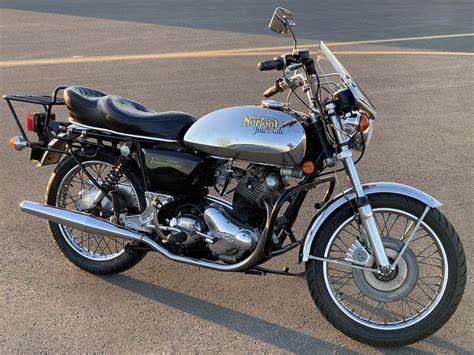 40 years owned 1974 norton commando 850 interstate looks genuinely thrilling autoevolution