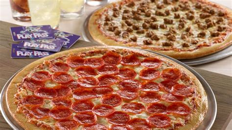 Great News Adults Chuck E Cheese Will Now Deliver Pizza